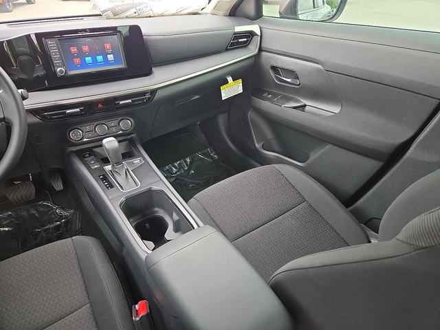 2025 Nissan Kicks S AWD photo