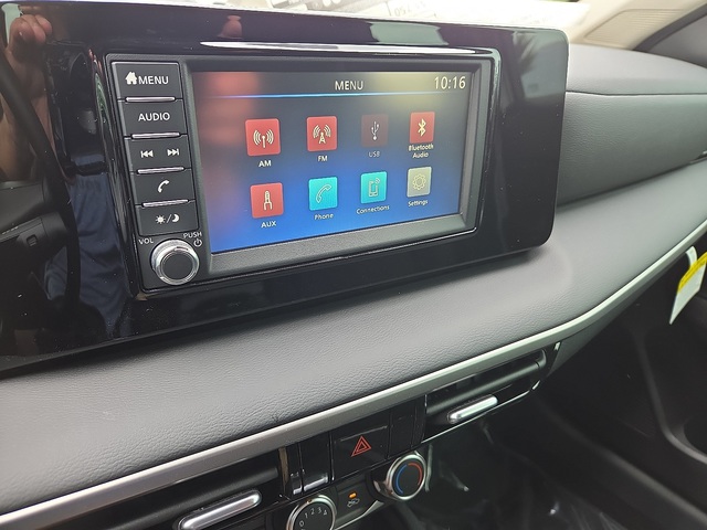 2025 Nissan Kicks S AWD photo
