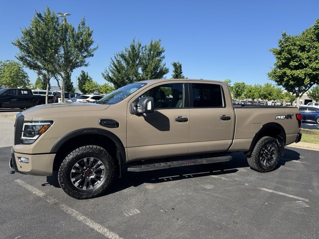 2023 Nissan Titan XD PRO-4X 4WD photo