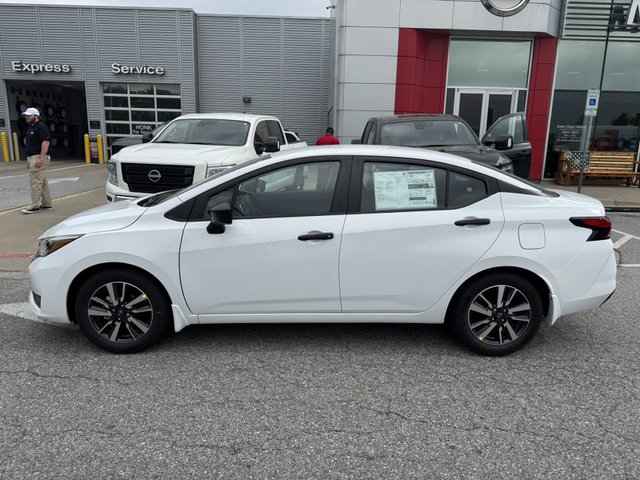 2025 Nissan Versa S photo