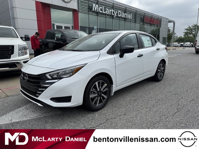 2025 Nissan Versa S photo