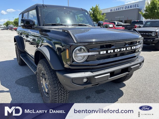 2025 Ford Bronco Outer Banks 4Dr 4WD photo