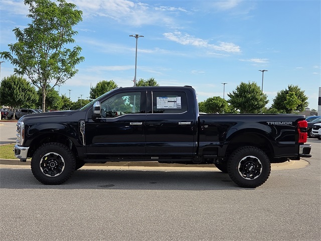 2025 Ford F-250 SD 4WD photo