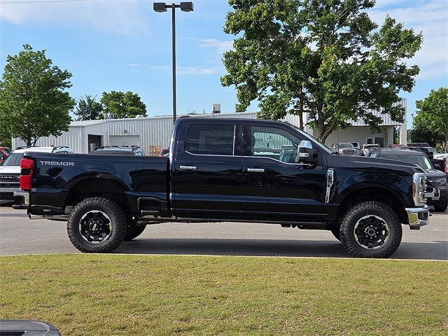 2025 Ford F-250 SD 4WD photo