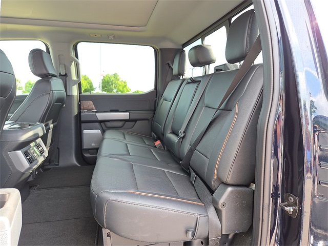 2025 Ford F-250 SD 4WD photo