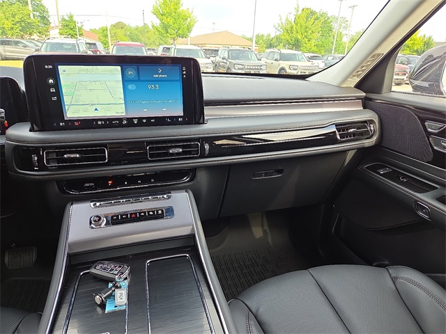 2025 Lincoln Aviator Premiere AWD photo