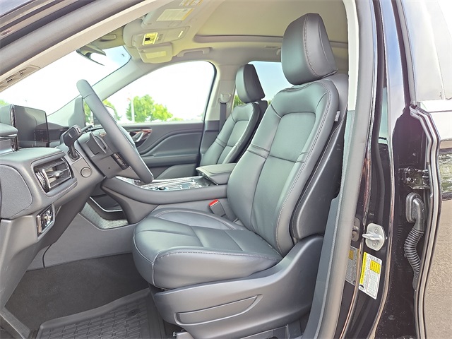 2025 Lincoln Aviator Premiere AWD photo