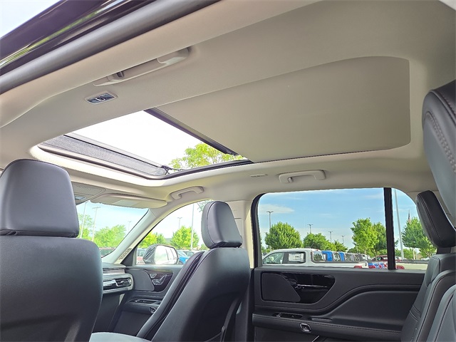 2025 Lincoln Aviator Premiere AWD photo
