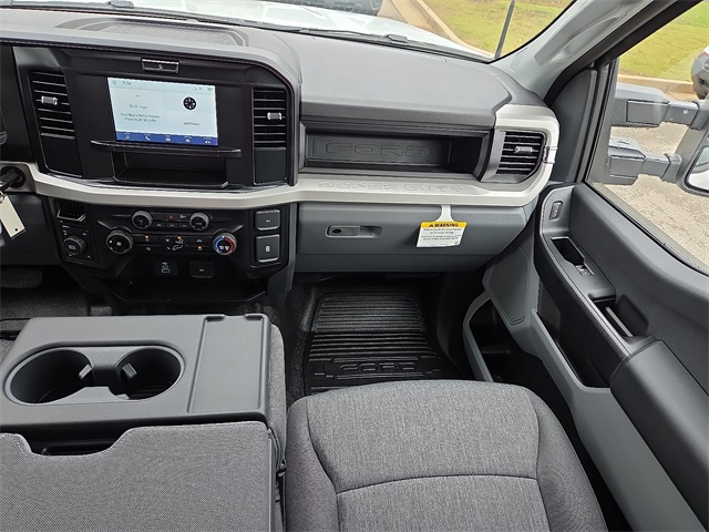 2025 Ford F-250 SD 4WD photo