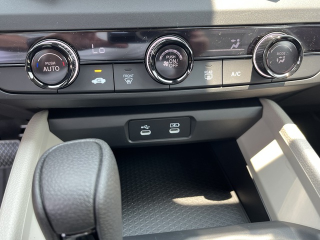 2025 Honda Accord LX photo
