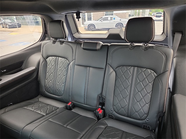 2022 Jeep Grand Wagoneer Series III 4x4 photo