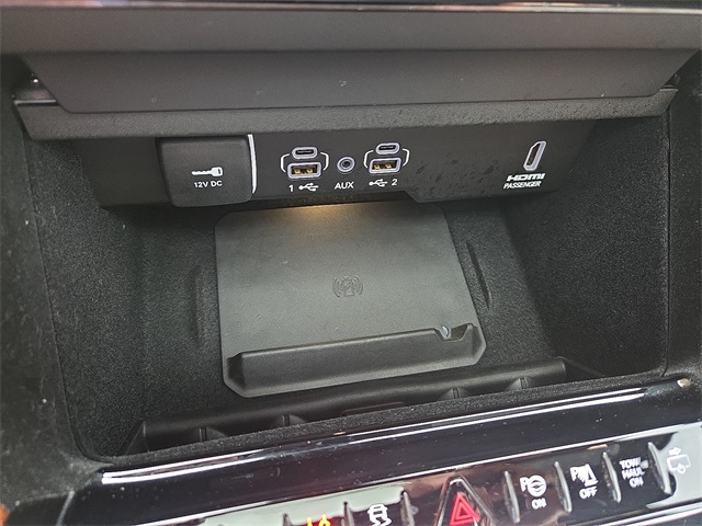 2022 Jeep Grand Wagoneer Series III 4x4 photo