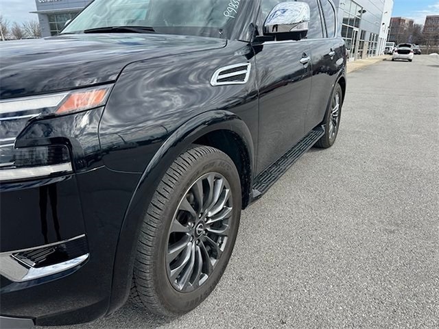 2023 Nissan Armada Platinum 4WD photo