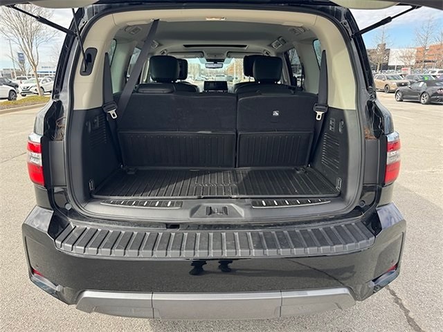 2023 Nissan Armada Platinum 4WD photo