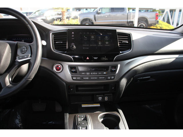 2022 Honda Pilot Special Edition FWD photo
