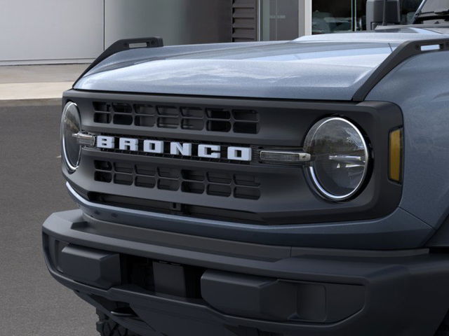 2025 Ford Bronco Base 4WD photo
