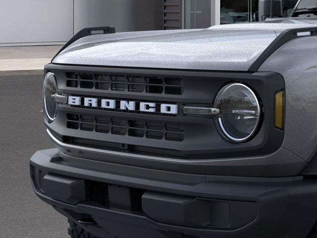 2025 Ford Bronco Base 4WD photo