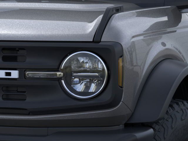 2025 Ford Bronco Base 4WD photo