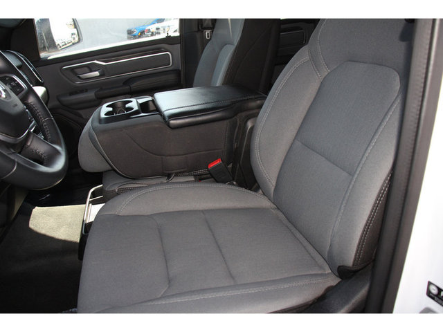2022 RAM 1500 Big Horn 4WD 6ft4 Box photo