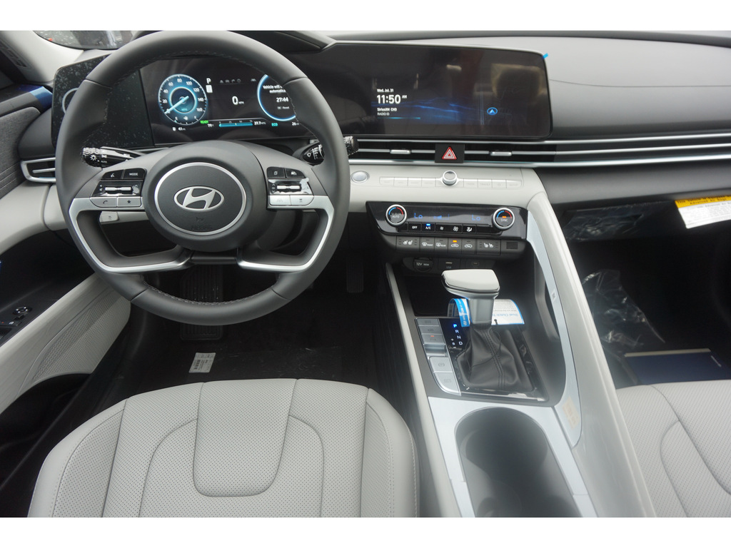 2024 Hyundai Elantra Hybrid Limited 16