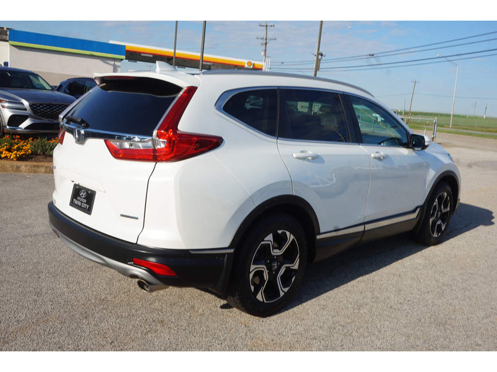 2019 Honda CR-V Touring FWD 4