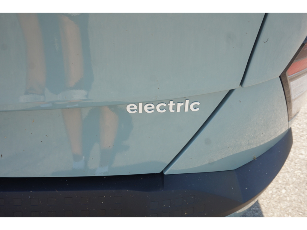 2025 Hyundai Kona Electric SE FWD 5