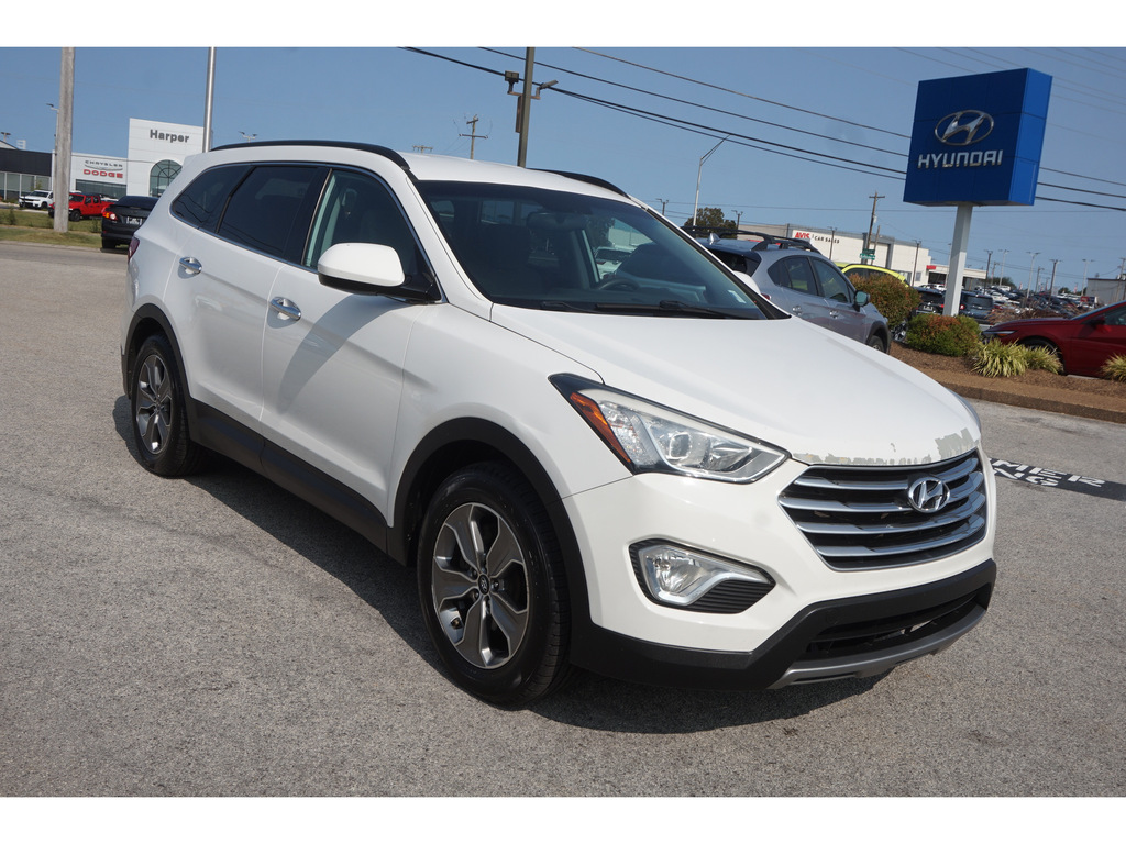 2016 Hyundai Santa Fe SE FWD 2