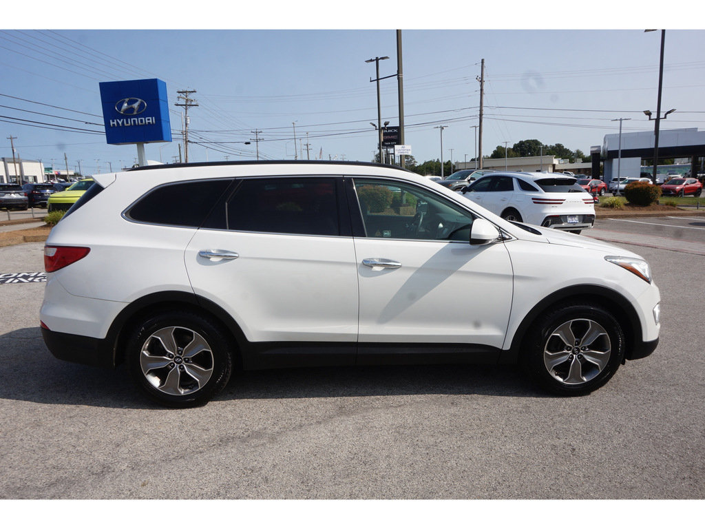 2016 Hyundai Santa Fe SE FWD 3