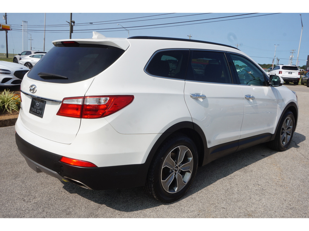 2016 Hyundai Santa Fe SE FWD 4