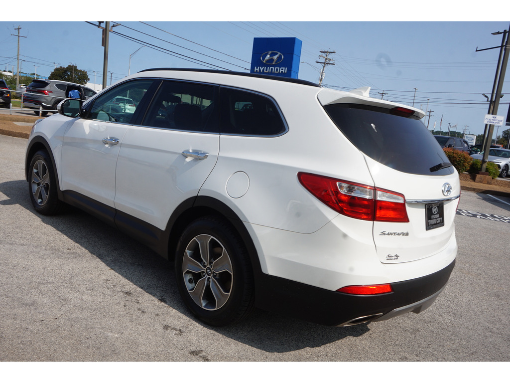 2016 Hyundai Santa Fe SE FWD 5