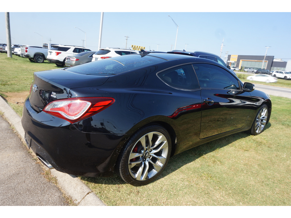 2014 Hyundai Genesis 3.8 R-Spec 4