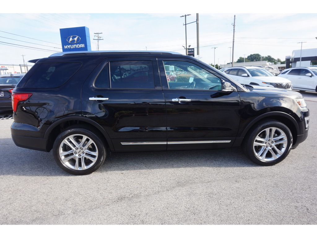 2017 Ford Explorer Limited 4WD 3