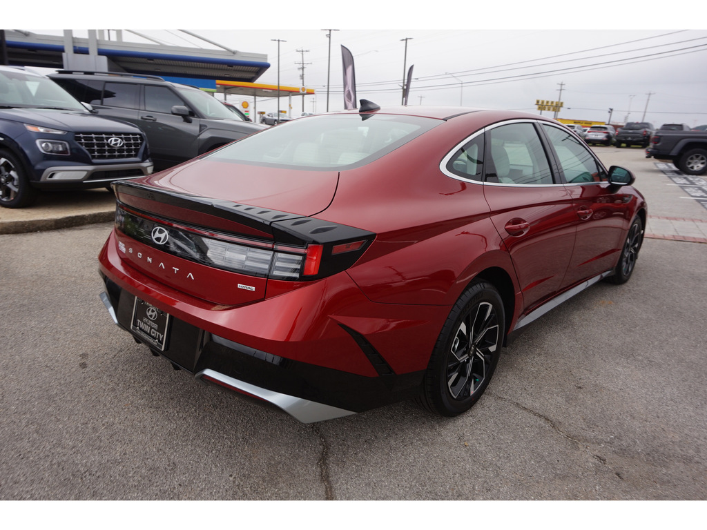 2025 Hyundai Sonata SEL AWD 4