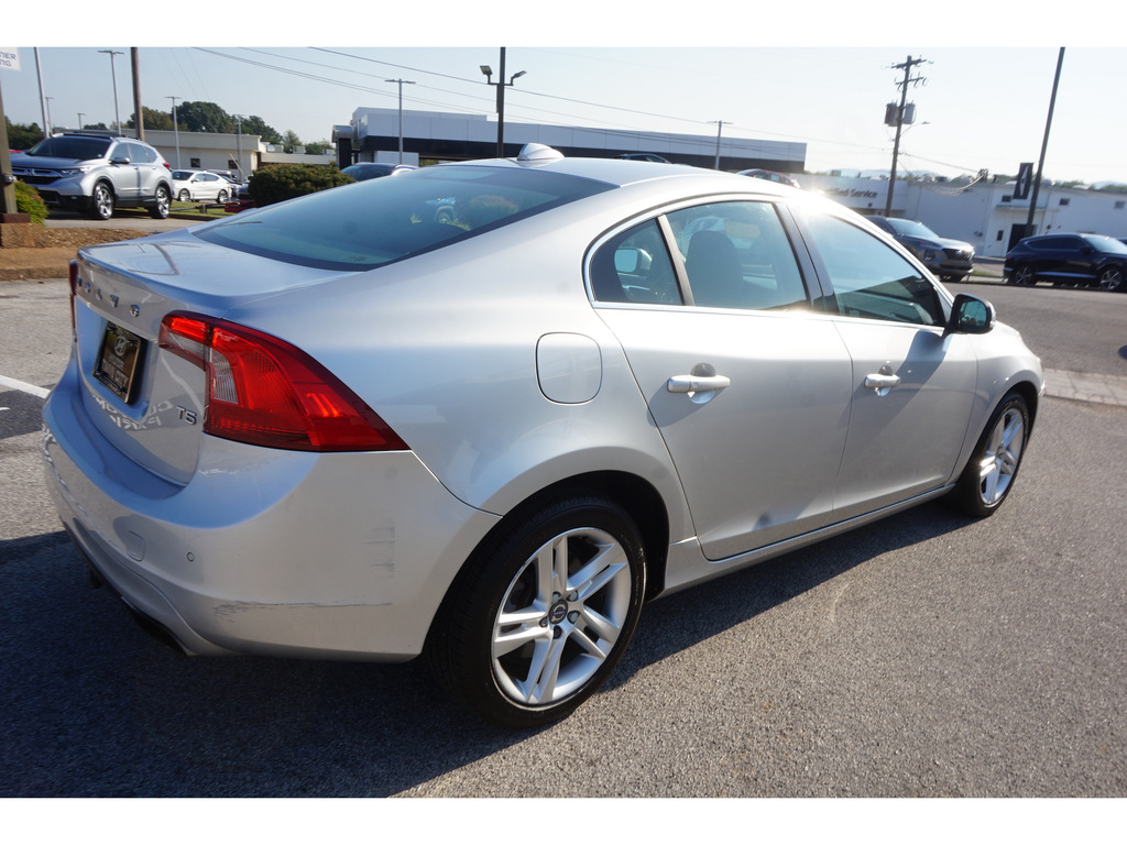 2015 Volvo S60 T5 Drive-E Premier FWD 4