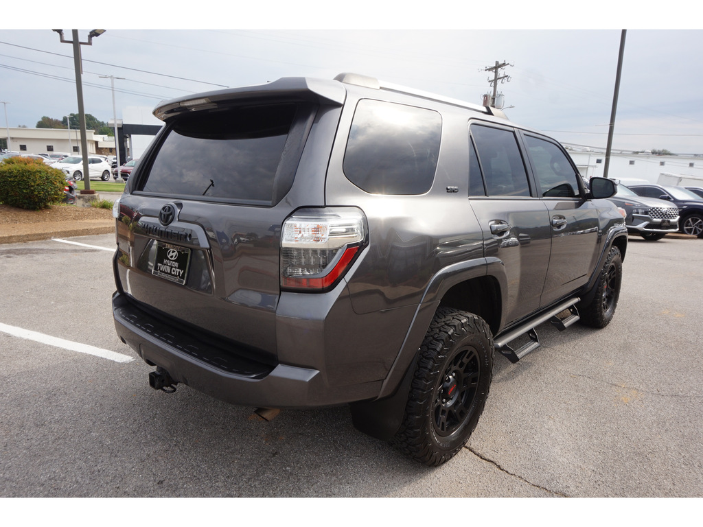 2019 Toyota 4Runner SR5 4WD 4