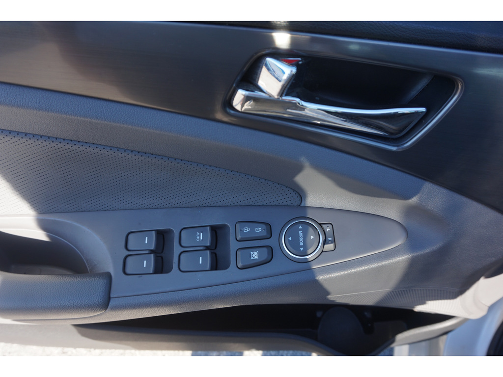 2015 Hyundai Sonata Hybrid Hybrid Limited 13