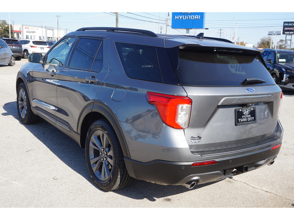 2022 Ford Explorer XLT RWD 5