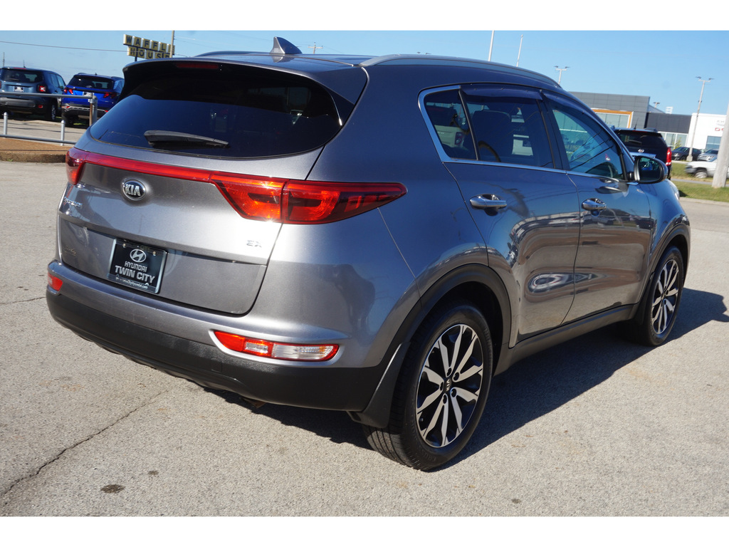 2017 Kia Sportage EX FWD 4