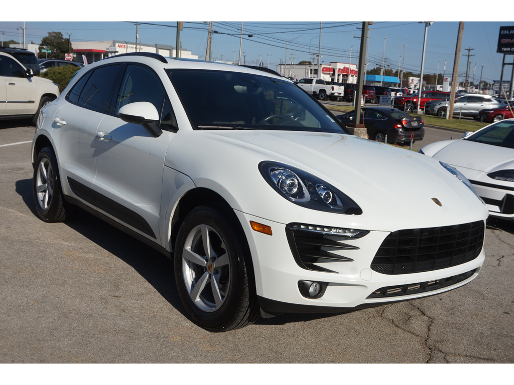 2018 Porsche Macan AWD 3