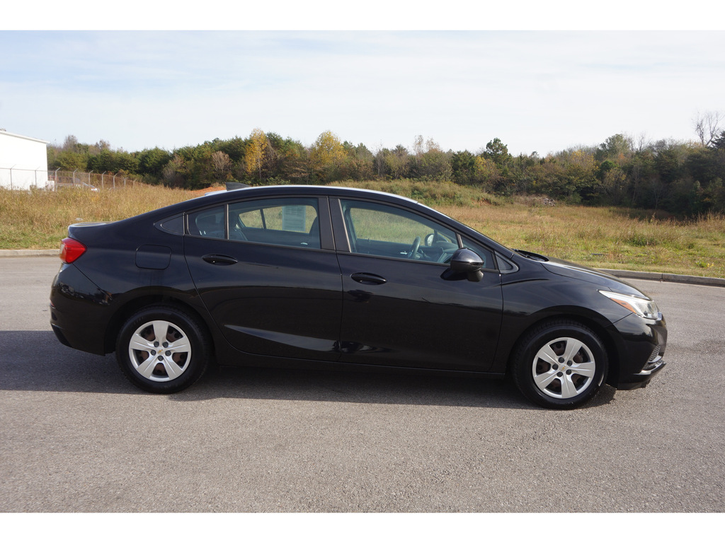 2018 Chevrolet Cruze LS 3