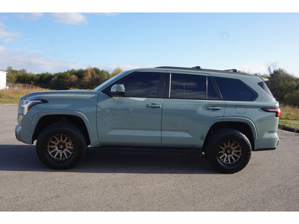 2024 Toyota Sequoia SR5 4WD 6