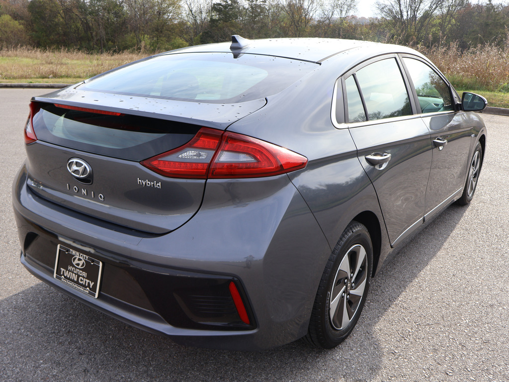 2019 Hyundai Ioniq Hybrid SEL 4