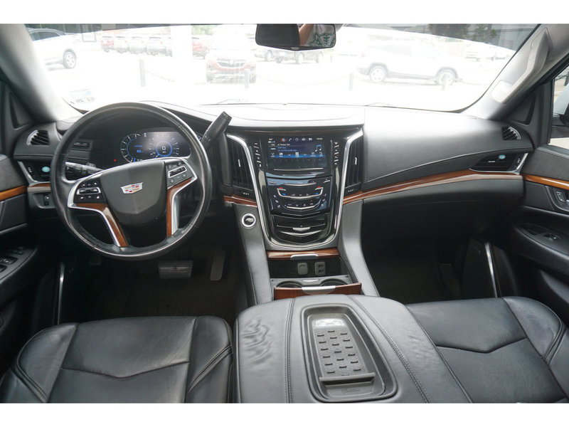 used 2017 Cadillac Escalade car, priced at $25,997