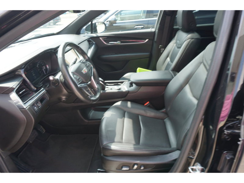 used 2022 Cadillac XT5 car, priced at $30,997