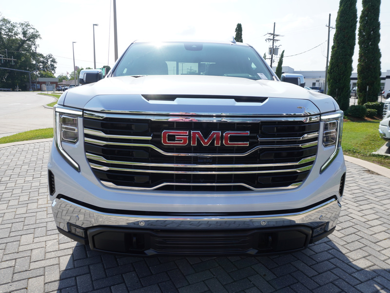 new 2024 GMC Sierra 1500 car, priced at $55,645