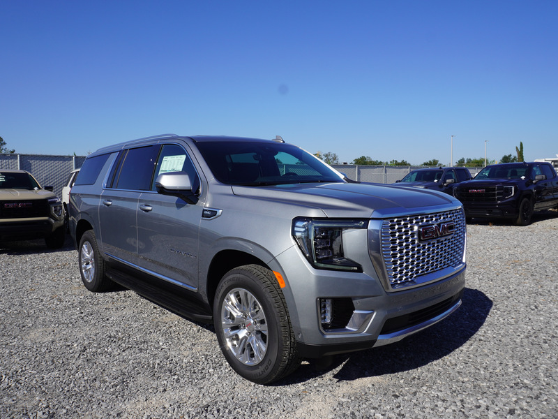 new 2024 GMC Yukon XL car, priced at $70,980