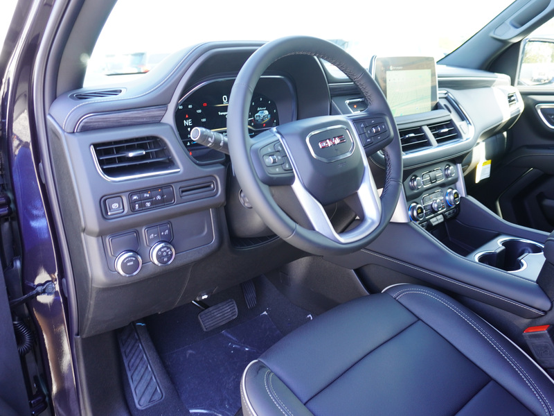 new 2024 GMC Yukon XL car, priced at $73,385